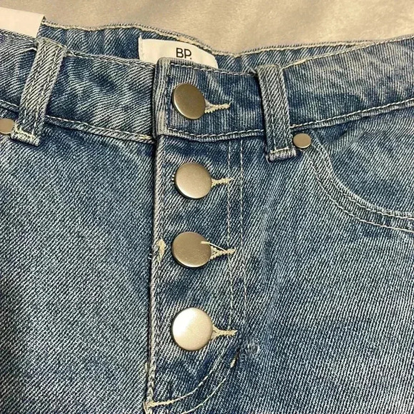 💛 NWTS BP High-Rise Shorts - Picture 5 of 5